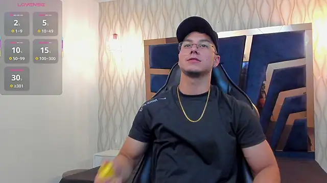 Noah Clarkk online show from 04/11/26, 05:17