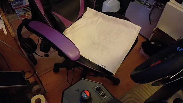 Gay-Versaut online show from 04/22/26, 10:00