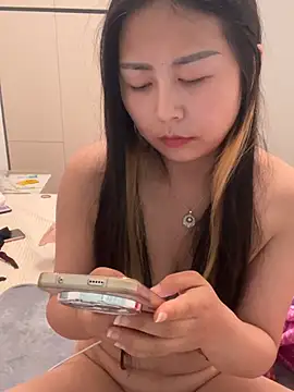 Snapshot of zzdd999 chatting on 06/26/26, 05:23 zzdd999 online show from 06/26/26, 05:23