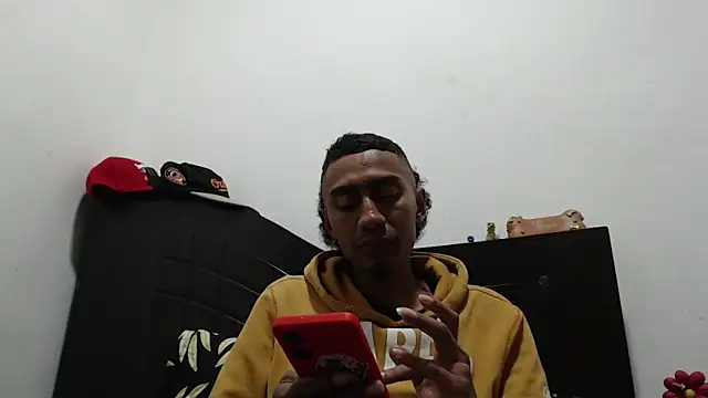 Snapshot of negrito_sexxxo chatting on 02/26/26, 12:04 negrito sexxxo online show from 02/26/26, 12:04