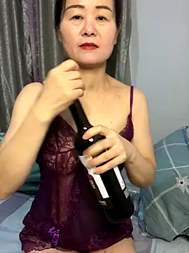 yunyun52012 online show from 01/06/26, 09:13