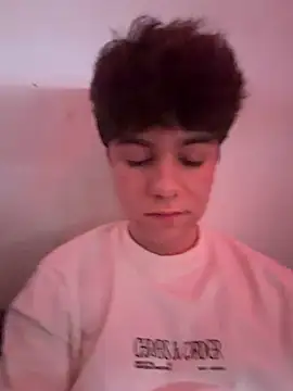 jaaydenx17 online show from 02/03/26, 07:57