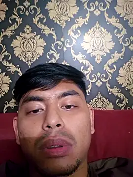 Snapshot of chatting on 12/18/25, 10:54 online show from 12/18/25, 10:54