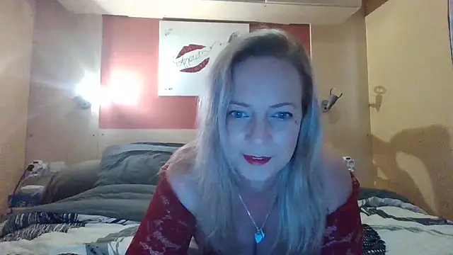 Miss-Chupagirly online show from 12/18/25, 03:29
