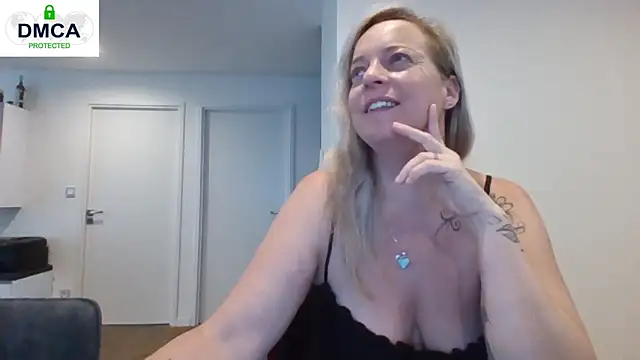 Miss-Chupagirly online show from 07/16/26, 08:20