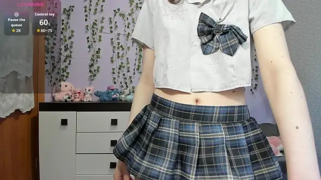 Yoonhee ki online show from 04/22/26, 01:56