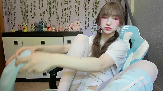 Yoonhee ki online show from 06/30/26, 12:50
