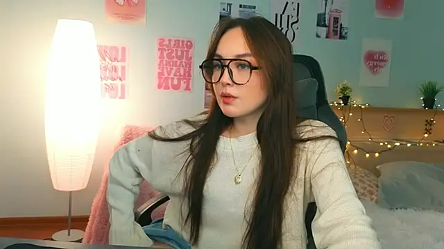 fallin lovee online show from 01/18/26, 07:39