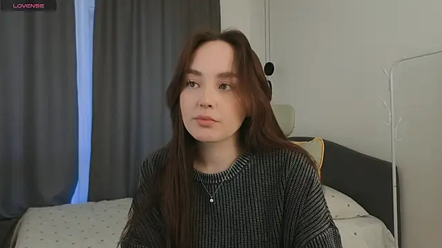 fallin lovee online show from 03/31/26, 01:33