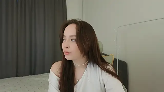 fallin lovee online show from 04/02/26, 12:25