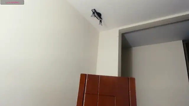 Agatha Dubois4  online show from 04/15/26, 01:12