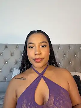 izzybelmonth12 online show from 03/16/26, 08:13