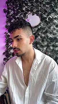 Snapshot of juancho_hairy chatting on 03/20/26, 05:07 juancho hairy online show from 03/20/26, 05:07