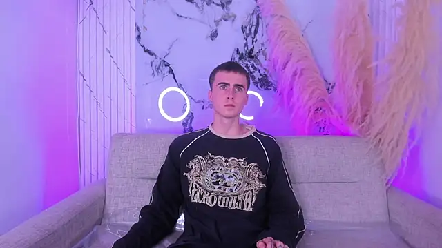 Snapshot of SpaceBoy1 chatting on 02/21/26, 12:00 SpaceBoy1 online show from 02/21/26, 12:00