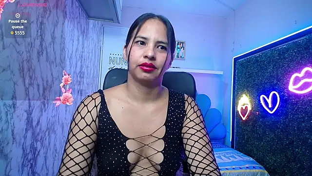 nicol ross19 online show from 03/10/26, 03:11