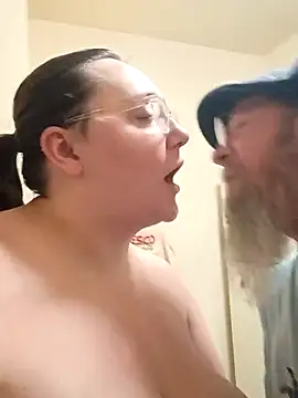 pinkcheetah12 online show from 03/28/26, 03:44