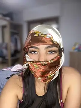 Snapshot of cristalblush chatting on 02/22/26, 06:17 cristalblush online show from 02/22/26, 06:17