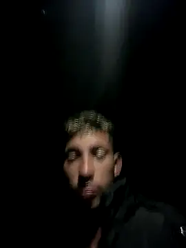 Snapshot of GuioficialBr chatting on 12/19/25, 07:15 GuioficialBr online show from 12/19/25, 07:15