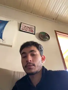 Snapshot of GuioficialBr chatting on 08/02/26, 03:43 GuioficialBr online show from 08/02/26, 03:43