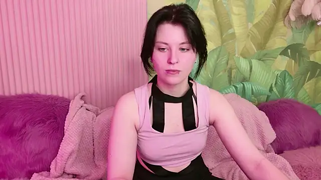 Snapshot of Milana_Cold chatting on 01/19/26, 03:38 Milana Cold online show from 01/19/26, 03:38