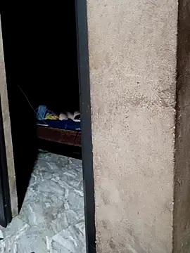 yula-bi online show from 04/17/26, 01:03