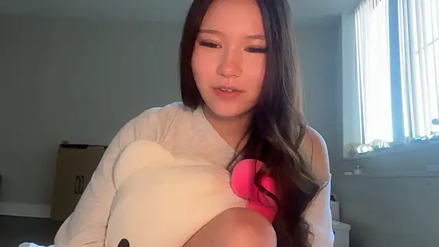 Snapshot of luvvivii chatting on 06/04/26, 12:44 luvvivii online show from 06/04/26, 12:44