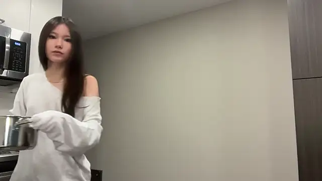 luvvivii online show from 06/16/26, 12:52