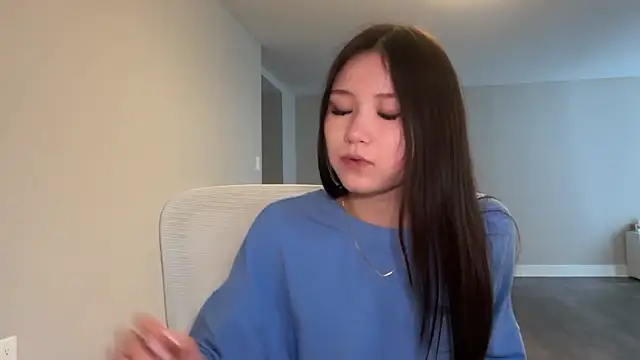 luvvivii online show from 06/22/26, 07:22
