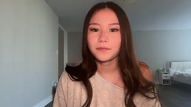 luvvivii online show from 07/10/26, 12:41