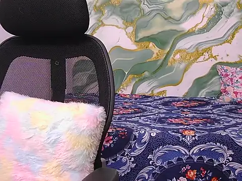 bold-smirthii online show from 02/12/26, 04:51