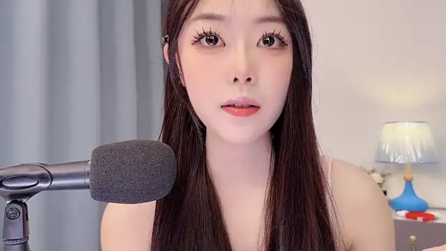 smalldaisy online show from 04/23/26, 02:35