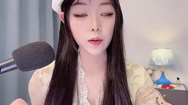 smalldaisy online show from 04/24/26, 02:47