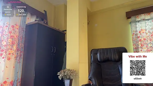 tooexpensive online show from 04/23/26, 04:57