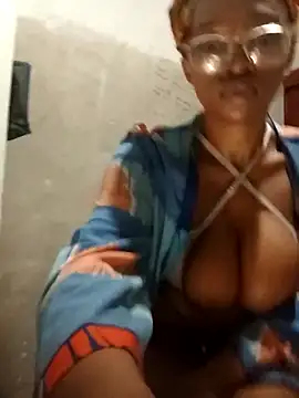 Snapshot of YammyChocTits chatting on 01/31/26, 11:25 YammyChocTits online show from 01/31/26, 11:25