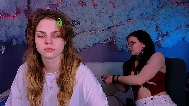 naya may online show from 03/15/26, 10:10