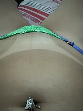 laramacedo2026 online show from 04/09/26, 01:05