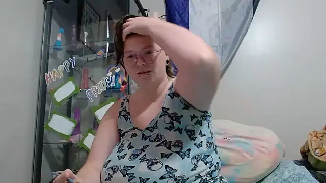 Snapshot of Pupghostt chatting on 06/19/26, 01:26 Pupghostt online show from 06/19/26, 01:26