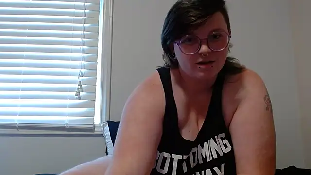 Snapshot of Pupghostt chatting on 06/22/26, 05:54 Pupghostt online show from 06/22/26, 05:54