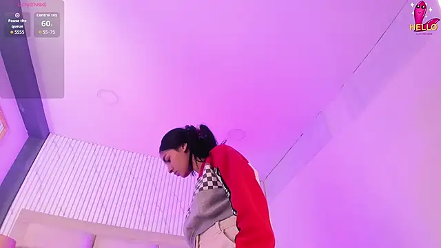 ManuelaEvans  online show from 04/05/26, 09:23