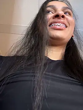 ManuelaEvans  online show from 04/09/26, 09:53