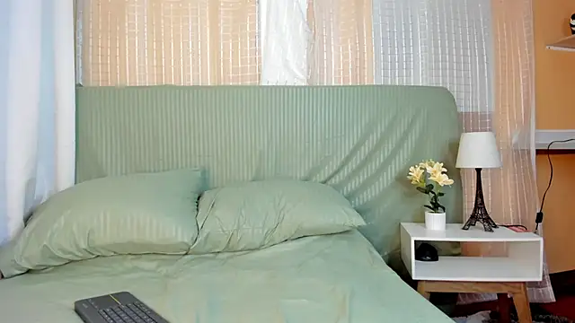 ManuelaEvans  online show from 04/14/26, 11:55