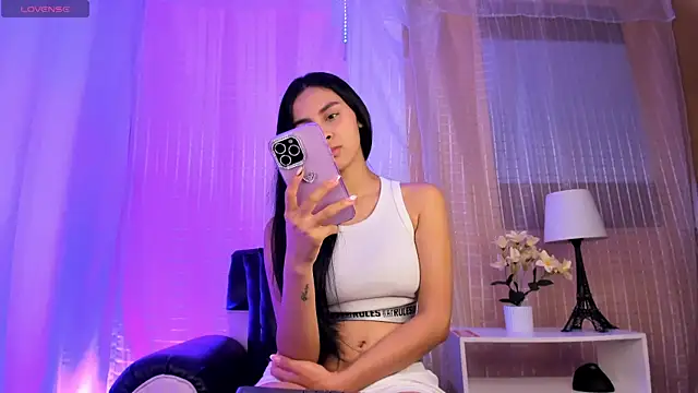 ManuelaEvans  online show from 04/23/26, 11:51