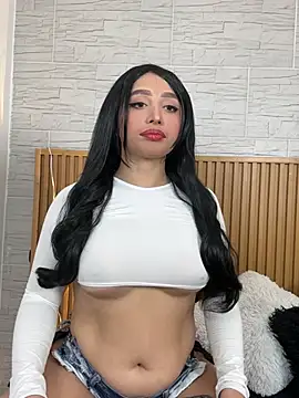 Snapshot of Electra_Joness chatting on 02/14/26, 01:02 Electra Joness online show from 02/14/26, 01:02