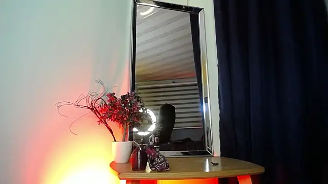 Emilyy05  online show from 02/15/26, 03:25