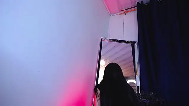 Emilyy05  online show from 03/16/26, 11:53