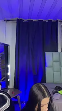 Emilyy05  online show from 04/24/26, 12:57