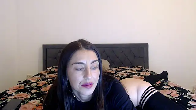 Snapshot of Stella_John chatting on 09/15/25, 05:51 Stella John online show from 09/15/25, 05:51