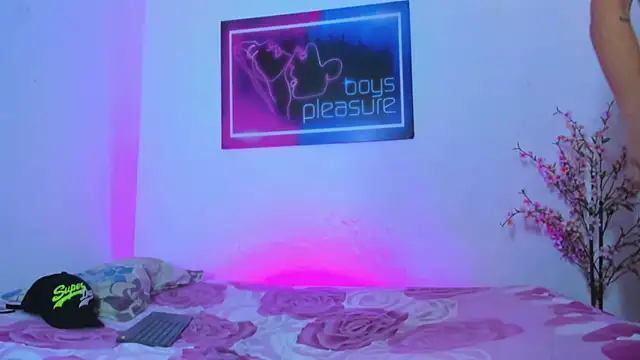 Pleasure boys hot online show from 04/02/26, 05:54