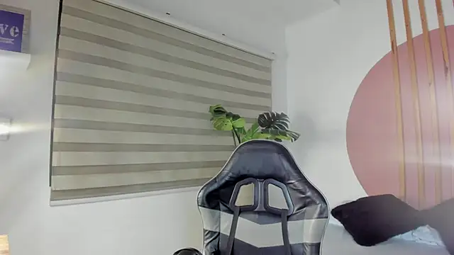 seraphine lark online show from 01/15/26, 07:06