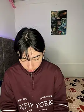 junorise23 online show from 02/12/26, 04:18